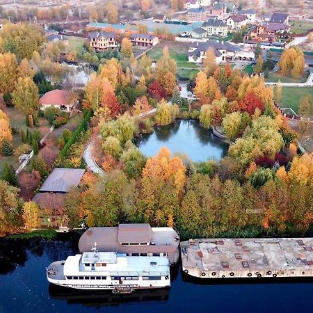 Villa On The River à Vishenki  Extérieur photo