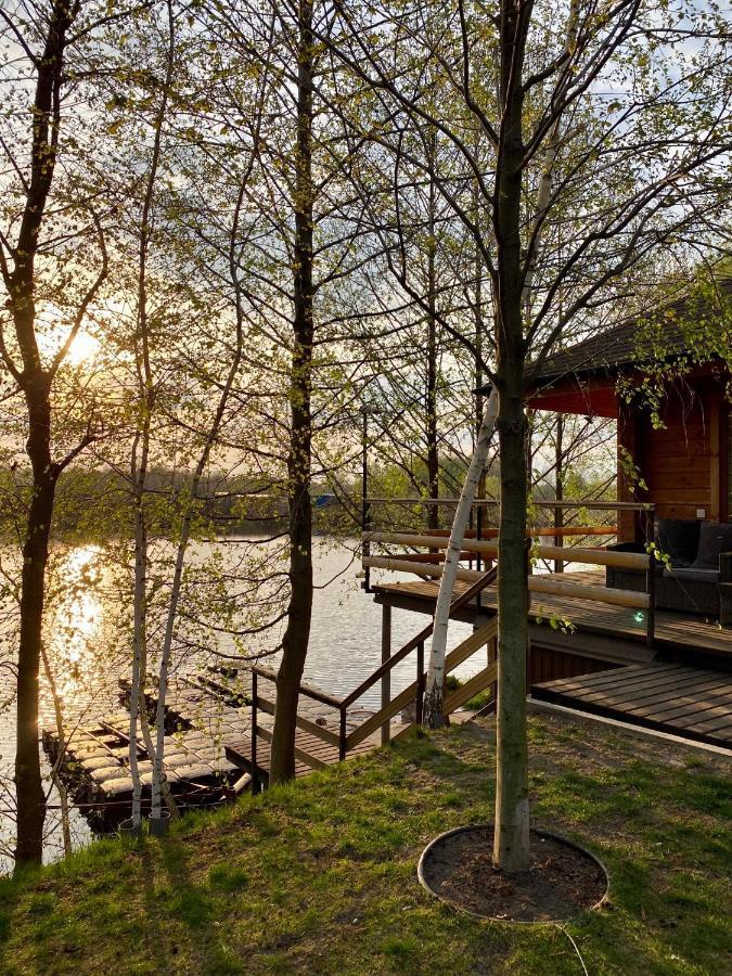 Villa On The River à Vishenki  Extérieur photo